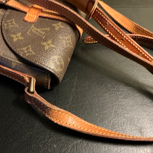 Authentic Louis Vuitton Chantilly Crossbody bag - Picture 8 of 9